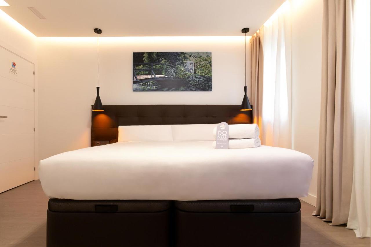 Woohoo Rooms Boutique Sol Madrid Exteriör bild